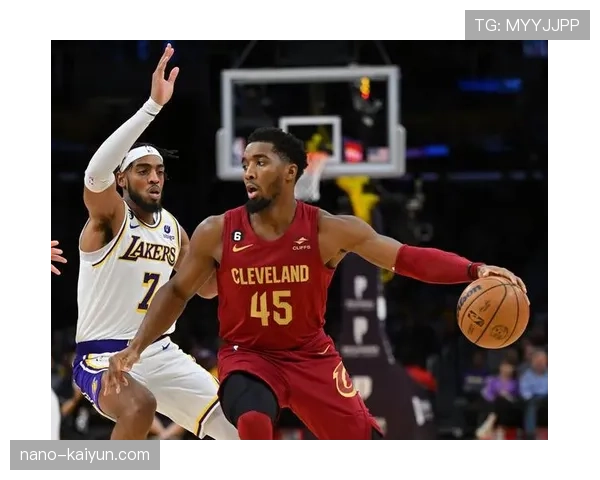 NBA与亚马逊达成流媒体新协议,2026-27赛季起新增“周二独家夜” NBA与亚马逊达成流媒体新协议,2026-27赛季起新增“周二独家夜”